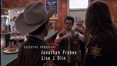 ROSWELL_-_E1X01_PILOT_055.jpg