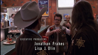 ROSWELL_-_E1X01_PILOT_056.jpg