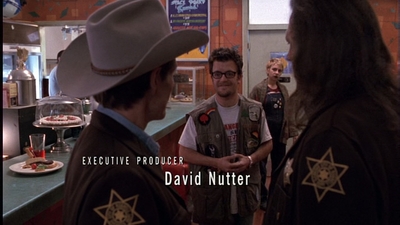 ROSWELL_-_E1X01_PILOT_072.jpg