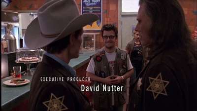 ROSWELL_-_E1X01_PILOT_074.jpg