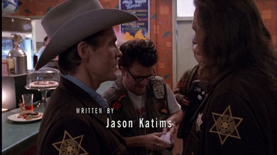 ROSWELL_-_E1X01_PILOT_083.jpg