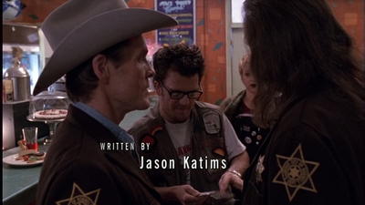 ROSWELL_-_E1X01_PILOT_085.jpg