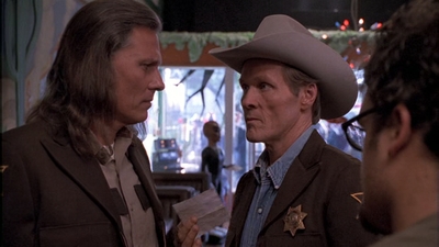 ROSWELL_-_E1X01_PILOT_099.jpg
