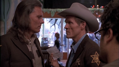 ROSWELL_-_E1X01_PILOT_100.jpg
