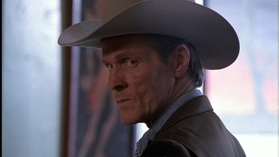 ROSWELL_-_E1X01_PILOT_121.jpg