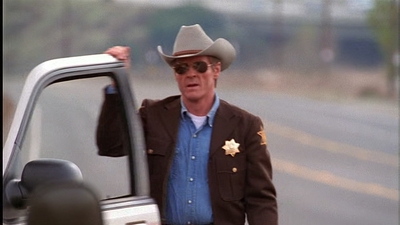 ROSWELL_-_E1X01_PILOT_133.jpg