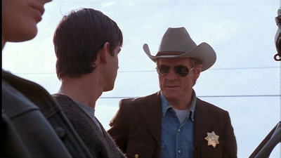ROSWELL_-_E1X01_PILOT_140.jpg