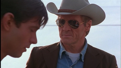 ROSWELL_-_E1X01_PILOT_148.jpg