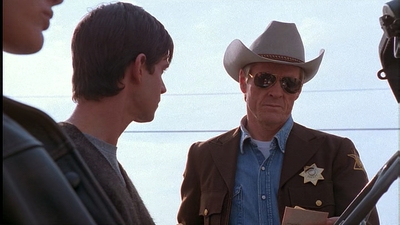 ROSWELL_-_E1X01_PILOT_154.jpg