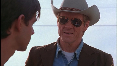ROSWELL_-_E1X01_PILOT_162.jpg