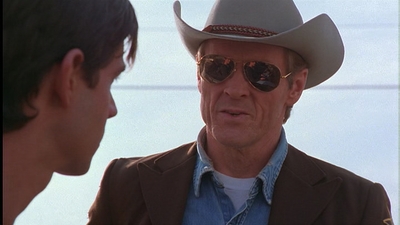 ROSWELL_-_E1X01_PILOT_164.jpg