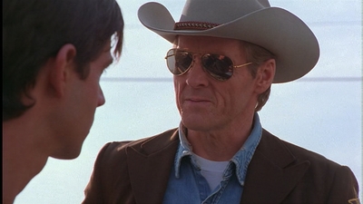ROSWELL_-_E1X01_PILOT_166.jpg