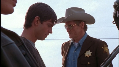 ROSWELL_-_E1X01_PILOT_170.jpg