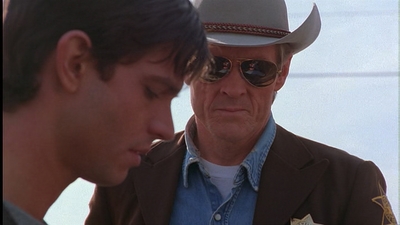 ROSWELL_-_E1X01_PILOT_176.jpg