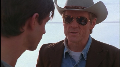 ROSWELL_-_E1X01_PILOT_179.jpg