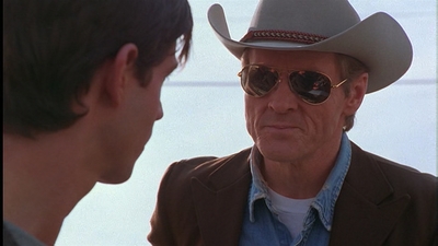 ROSWELL_-_E1X01_PILOT_181.jpg