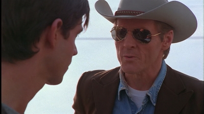 ROSWELL_-_E1X01_PILOT_184.jpg