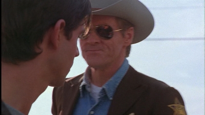 ROSWELL_-_E1X01_PILOT_187.jpg