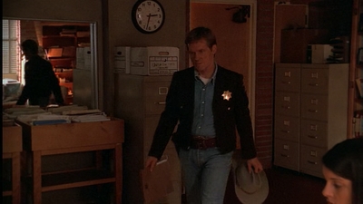 ROSWELL_-_E1X01_PILOT_194.jpg