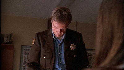 ROSWELL_-_E1X01_PILOT_199.jpg