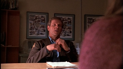 ROSWELL_-_E1X01_PILOT_215.jpg