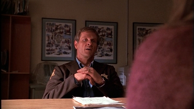 ROSWELL_-_E1X01_PILOT_216.jpg