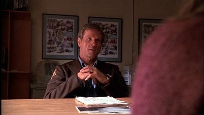 ROSWELL_-_E1X01_PILOT_224.jpg