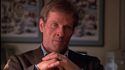 ROSWELL_-_E1X01_PILOT_234.jpg
