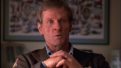ROSWELL_-_E1X01_PILOT_288.jpg