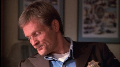 ROSWELL_-_E1X01_PILOT_291.jpg
