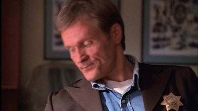 ROSWELL_-_E1X01_PILOT_292.jpg