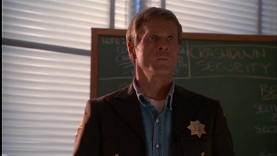 ROSWELL_-_E1X01_PILOT_315.jpg