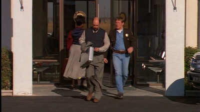 ROSWELL_-_E1X01_PILOT_320.jpg