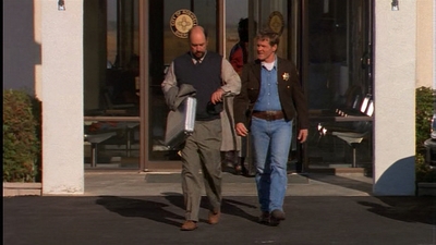 ROSWELL_-_E1X01_PILOT_324.jpg