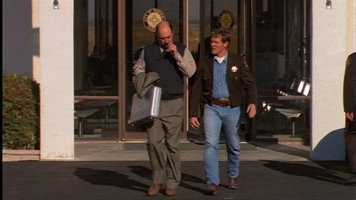 ROSWELL_-_E1X01_PILOT_326.jpg