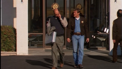 ROSWELL_-_E1X01_PILOT_327.jpg