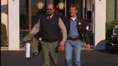 ROSWELL_-_E1X01_PILOT_338.jpg