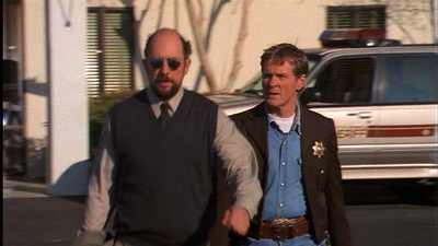 ROSWELL_-_E1X01_PILOT_347.jpg