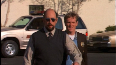 ROSWELL_-_E1X01_PILOT_350.jpg