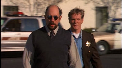 ROSWELL_-_E1X01_PILOT_351.jpg