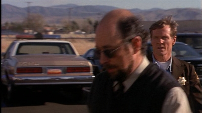 ROSWELL_-_E1X01_PILOT_352.jpg