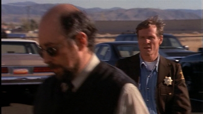 ROSWELL_-_E1X01_PILOT_353.jpg