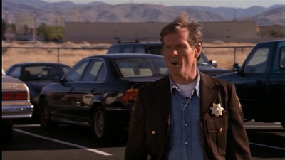 ROSWELL_-_E1X01_PILOT_357.jpg