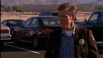 ROSWELL_-_E1X01_PILOT_368.jpg