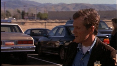 ROSWELL_-_E1X01_PILOT_371.jpg
