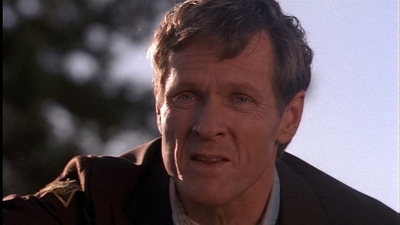 ROSWELL_-_E1X01_PILOT_381.jpg