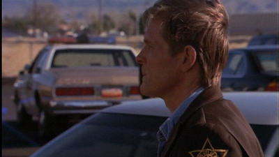 ROSWELL_-_E1X01_PILOT_412.jpg