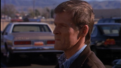 ROSWELL_-_E1X01_PILOT_417.jpg