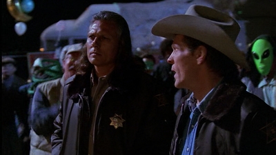 ROSWELL_-_E1X01_PILOT_423.jpg