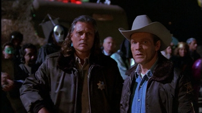 ROSWELL_-_E1X01_PILOT_432.jpg